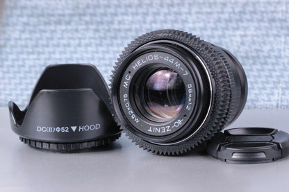 Bokeh Helios 44M-7 2-58mm Lens Soviet Cine Bokeh Mod for Sony NEX with E mount.